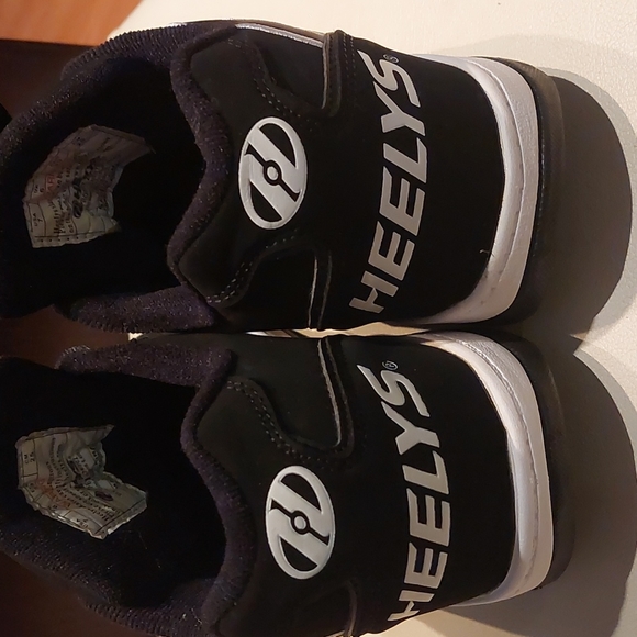 Heelys Propel 2.0 Black/White Ankle-High - Picture 6 of 9